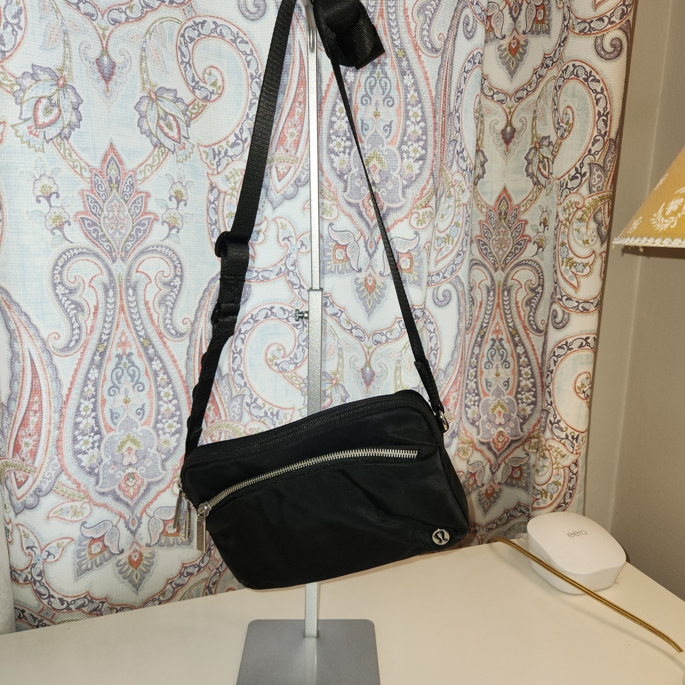 Lululemon Crossbody Bag - Picture 2 of 5